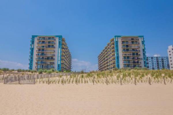 The beachfront Braemar Towers